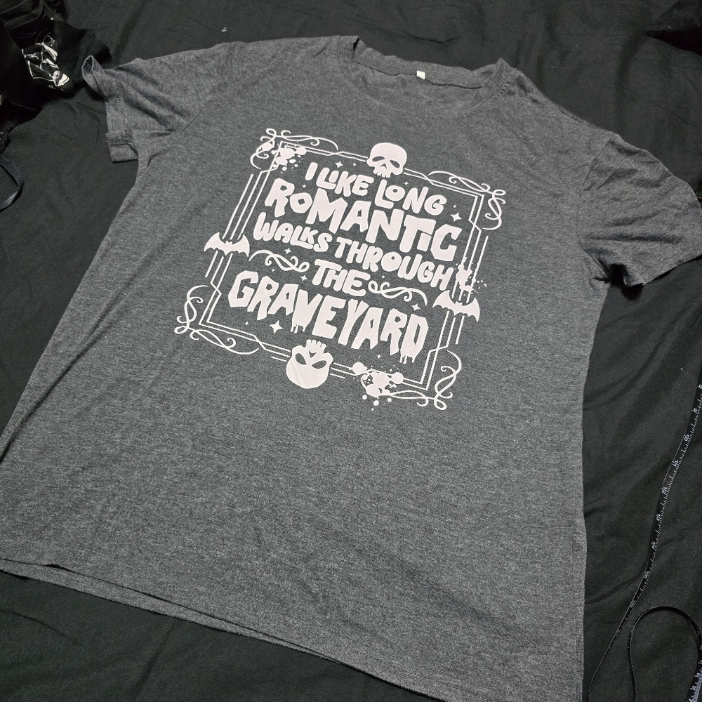 Gray Graveyard Graphic Lounge Tee, Med
